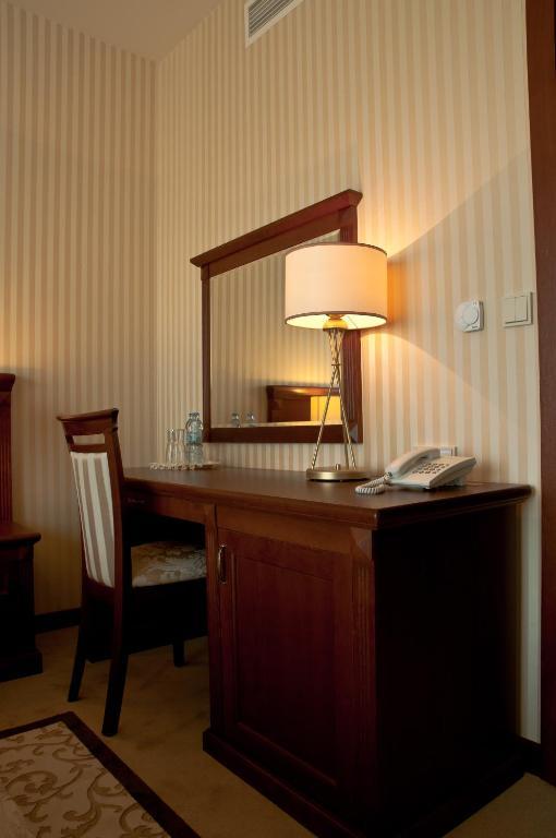 Dwor Kresowy Hotel Radymno Ruang foto
