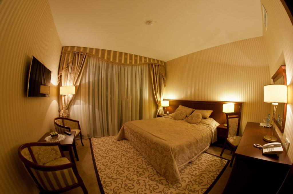 Dwor Kresowy Hotel Radymno Ruang foto